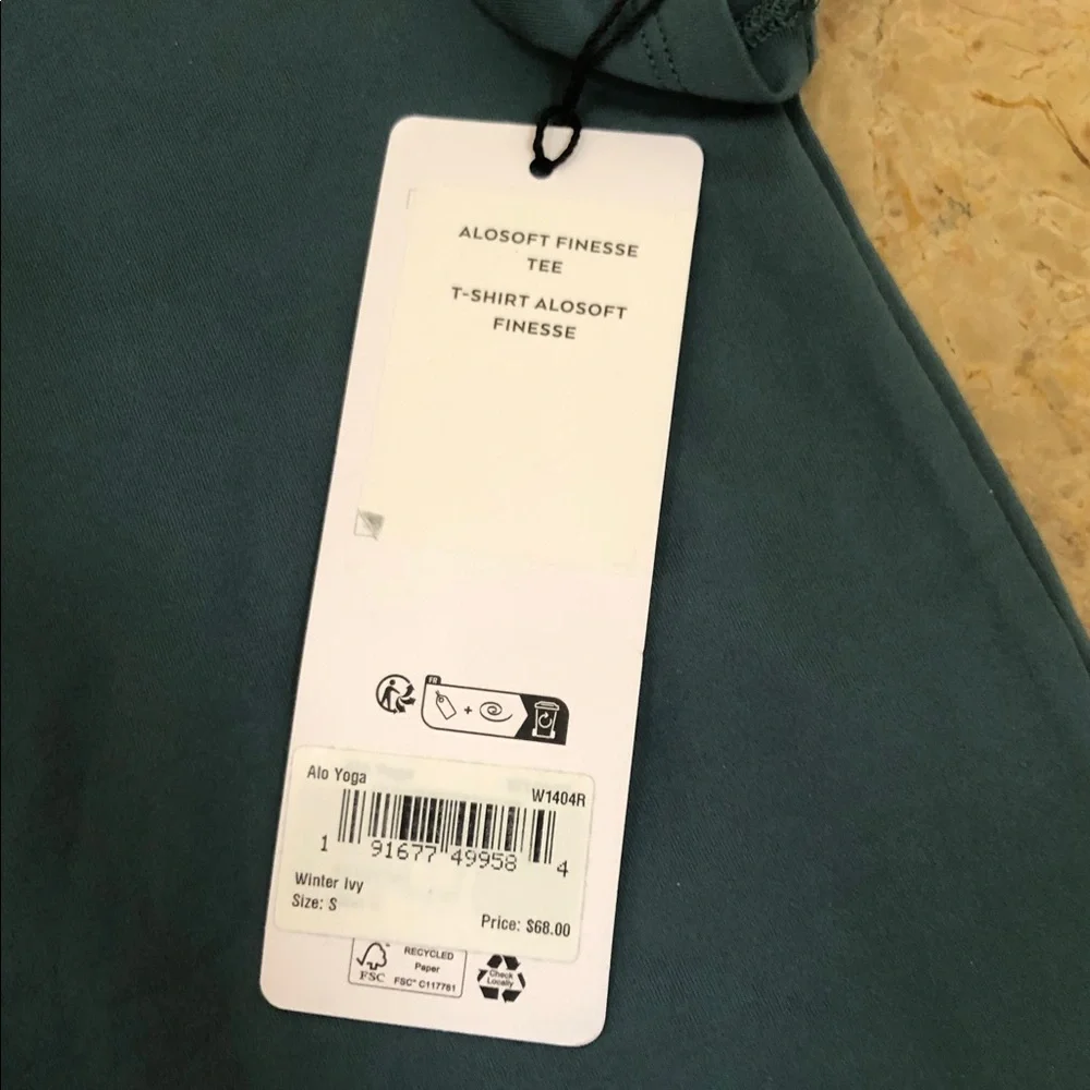 NWT ALO YOGA Alosoft Finesse Tee - Picture 6 of 6